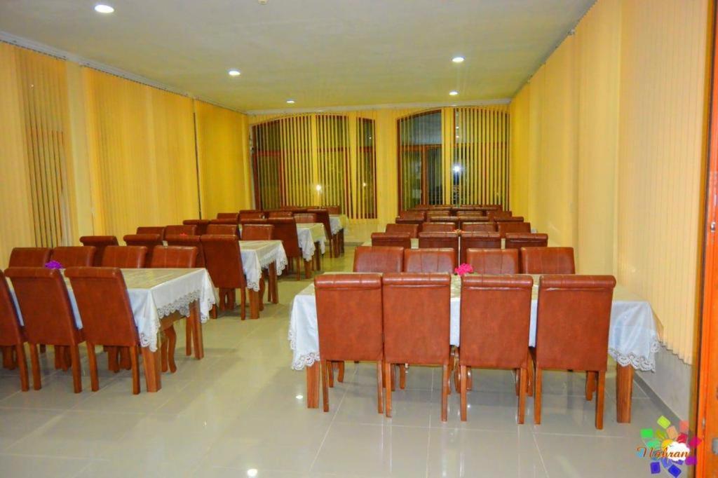 Sea Star Hotel Simal Bagian luar foto